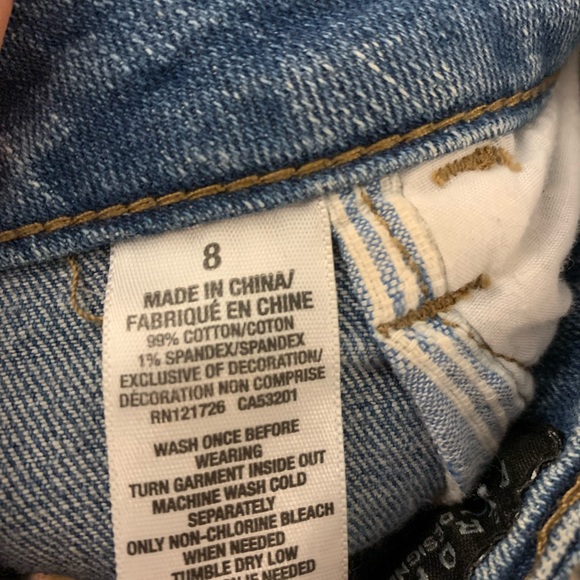 Aeropostale Jean Shorty Shorts Size 8, lightly worn - Picture 4 of 4